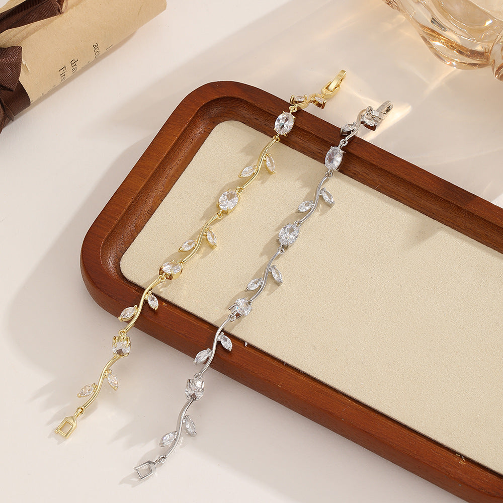 Light Luxury Rattan Leaf Zircon Bracelet For Women